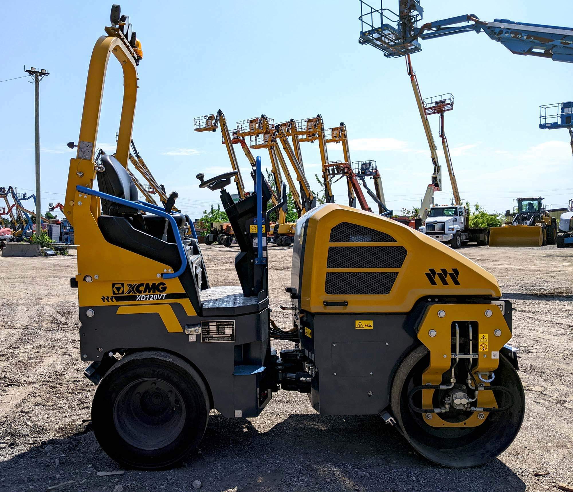 Тандемный тротуарный каток XCMG XD140SVT