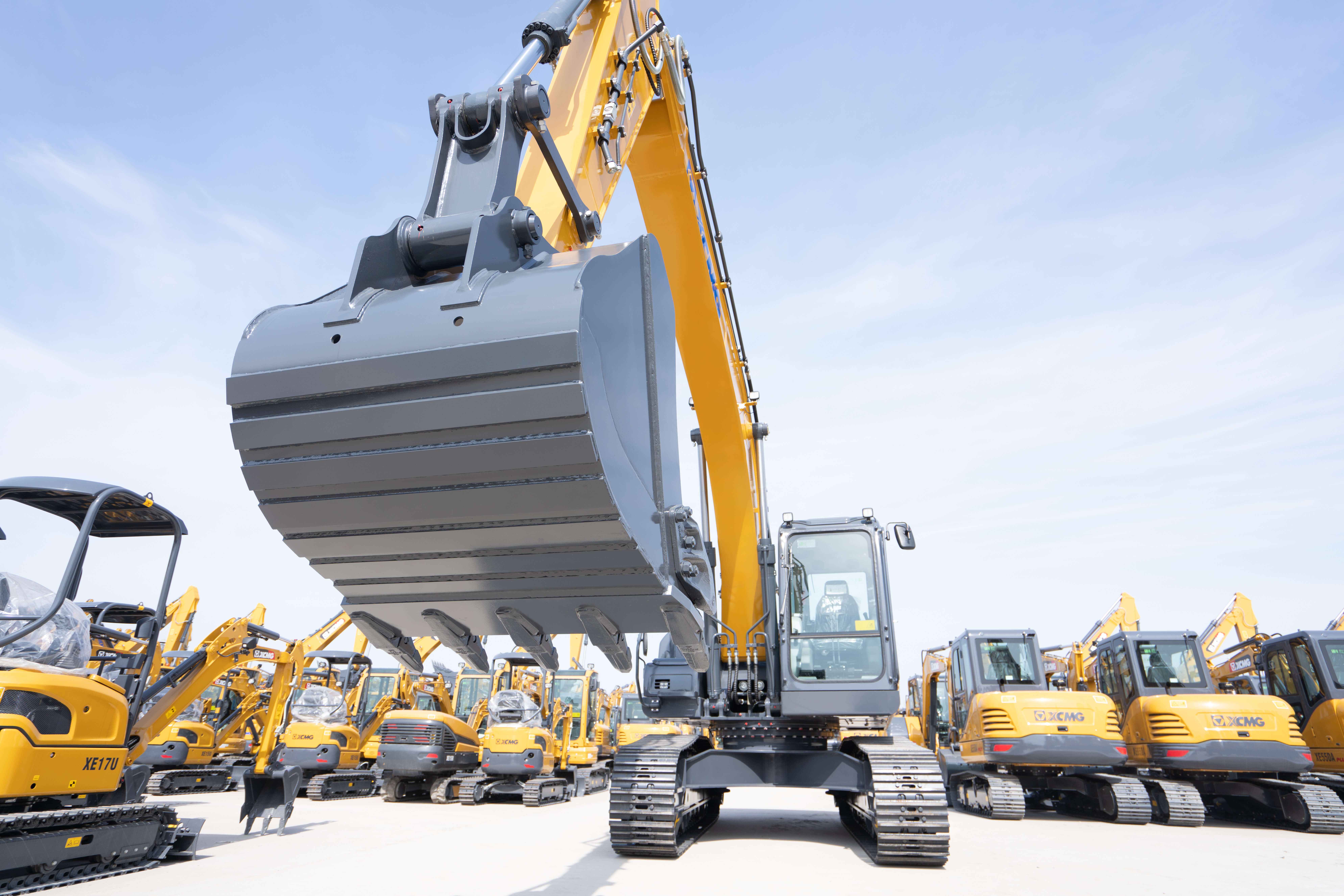 Гусеничный экскаватор XCMG XE225DN (Perkins)