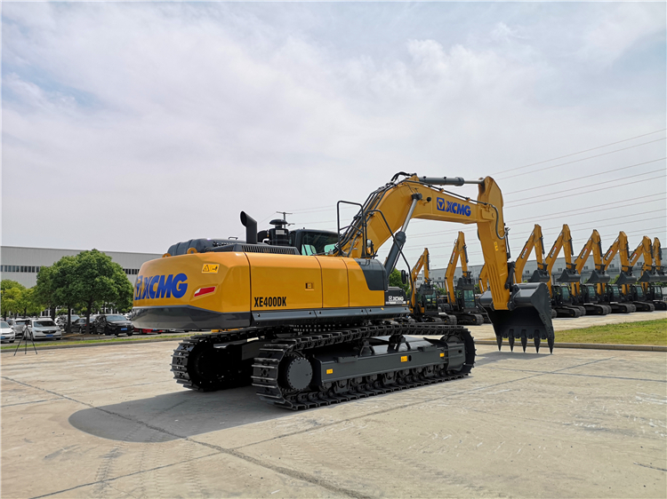 Гусеничный экскаватор XCMG XE400DK