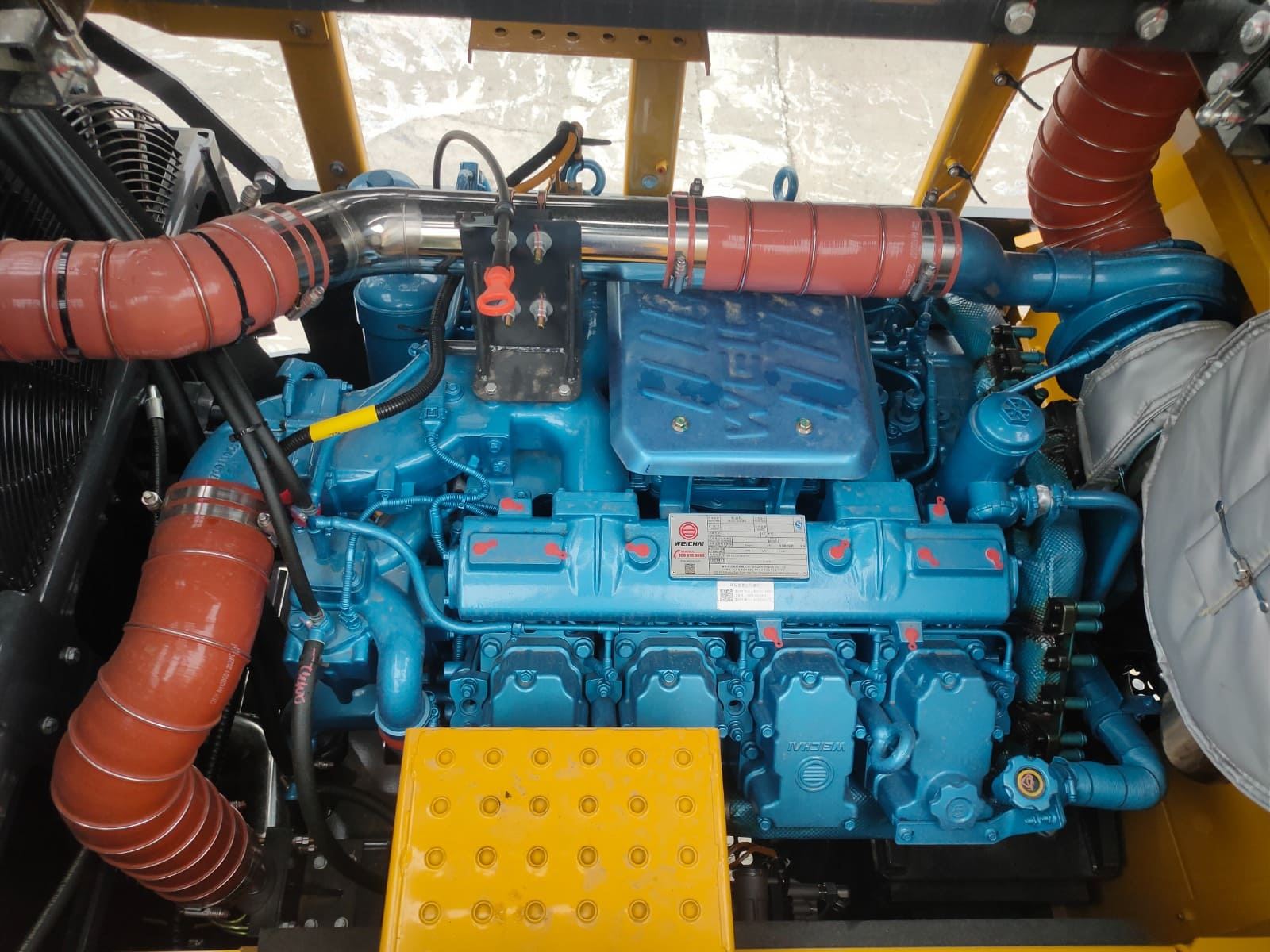 Гусеничный экскаватор XCMG XE690DK