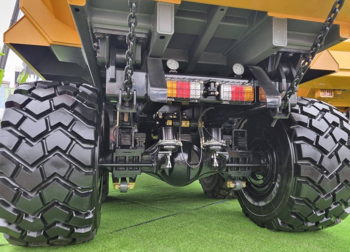 Карьерный самосвал XCMG XGA76