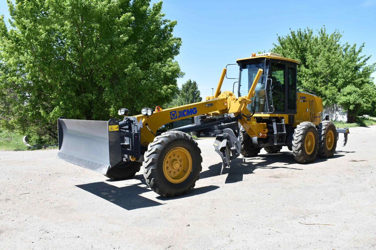 Грейдер XCMG GR135