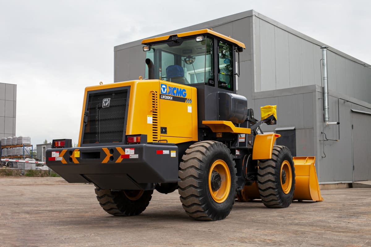 Фронтальный погрузчик XCMG LW300KN