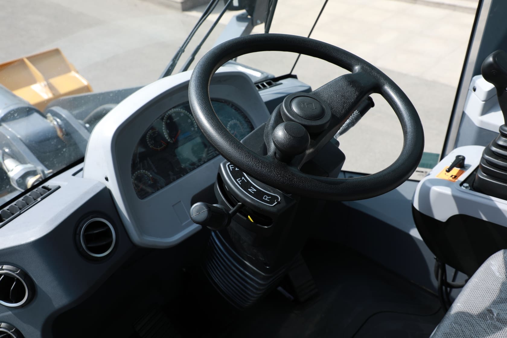 Фронтальный погрузчик XCMG XC958