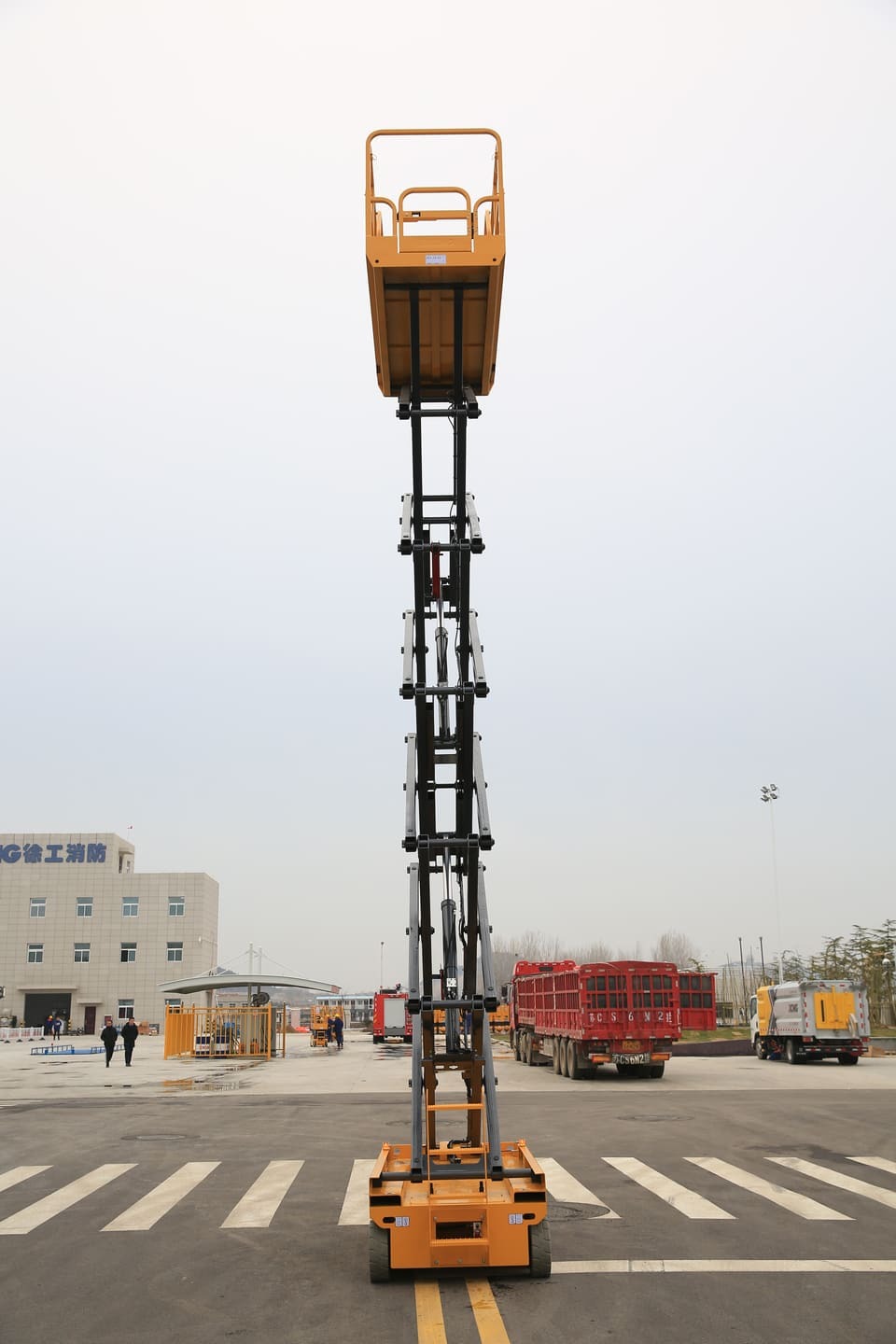 Ножничный подъемник XCMG XG1412HA
