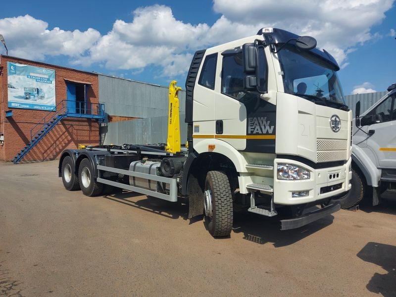 FAW CA3250 (6×4) с крюковым погрузчиком Велмаш T20
