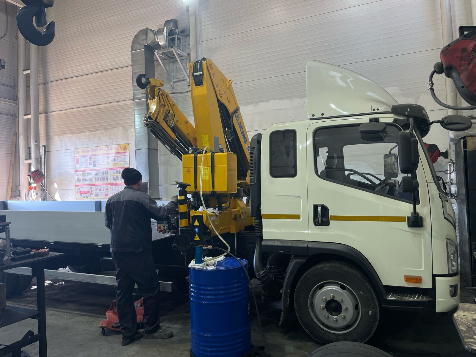 FAW Tiger 6G (4×2) с КМУ XCMG SQZ 105 (5 т)